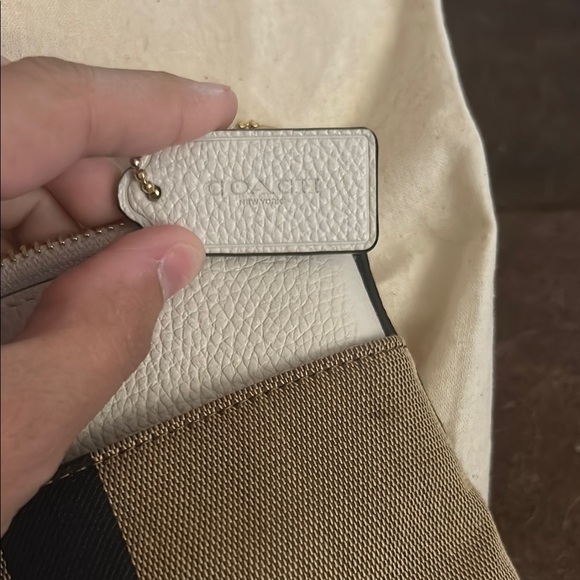 Coach Men's Tan and White Messenger Bag - Picture 7 of 8